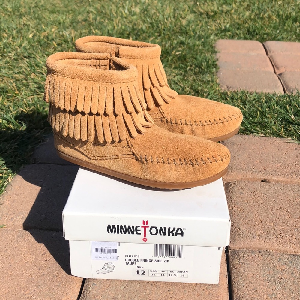 Minnetonka Suede boots sz 12